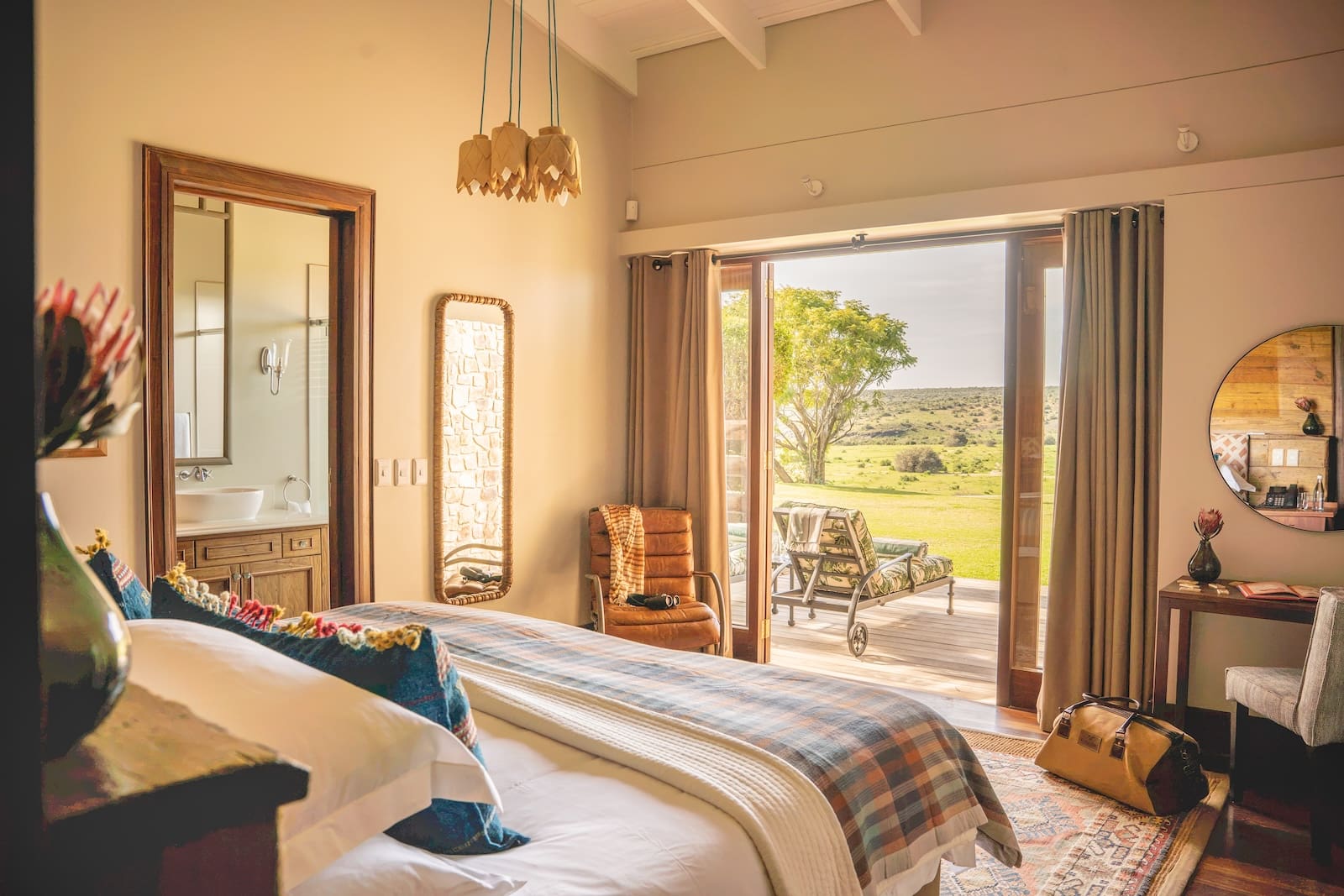 KWANDWE PRIVATE GAME RESERVE - Fort House - Bedroom - Views 1