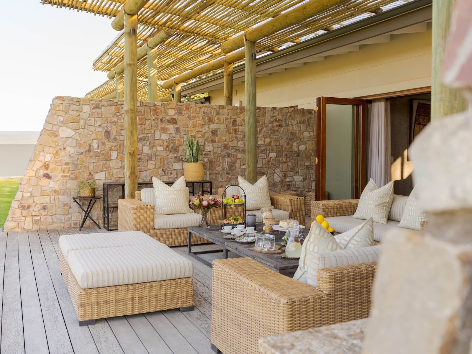 KWANDWE PRIVATE GAME RESERVE - Fort House - Veranda - Tea Time 1