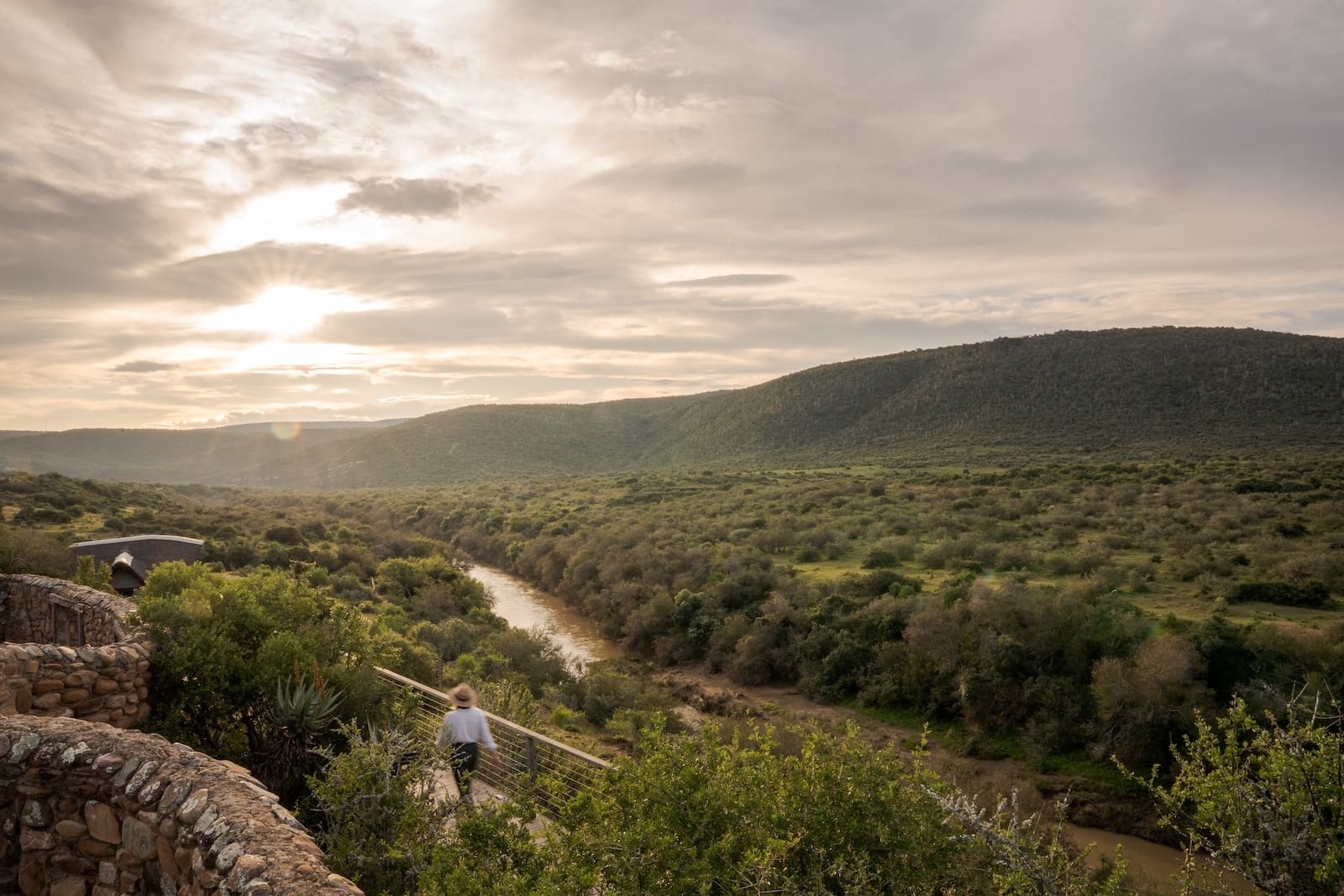 KWANDWE PRIVATE GAME RESERVE - Great Fish River Lodge - Exterior - Walkways 1
