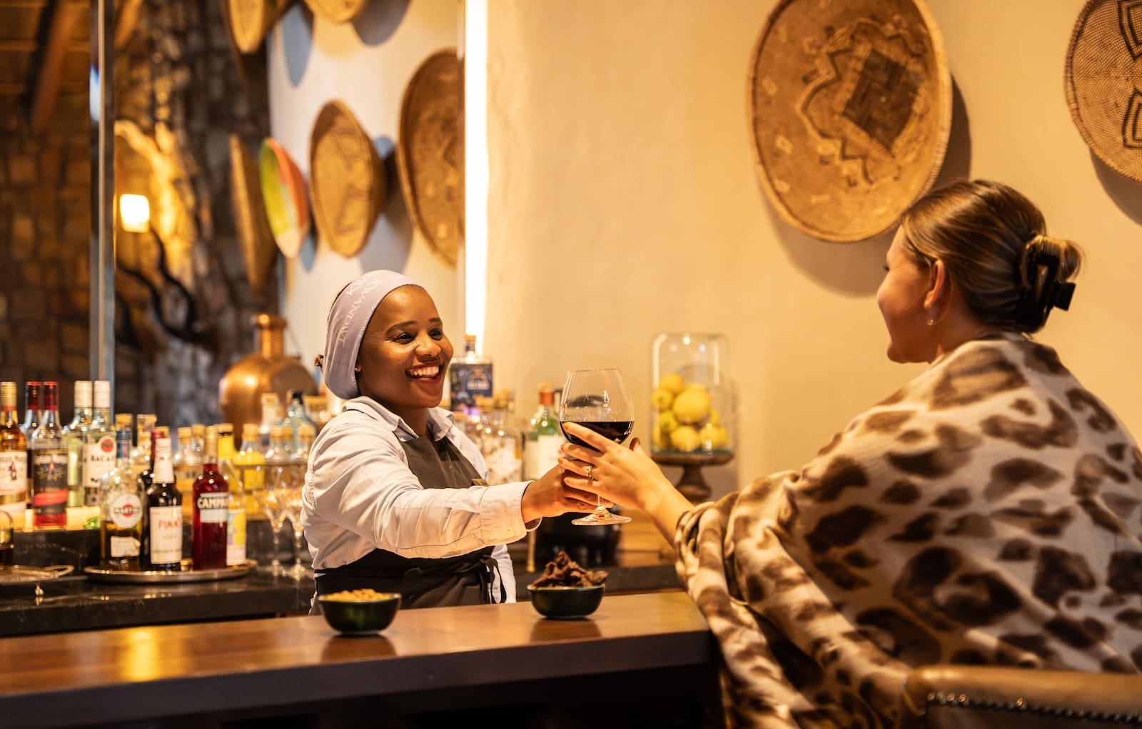 KWANDWE PRIVATE GAME RESERVE - Great Fish River Lodge - Main Area - Bar 13