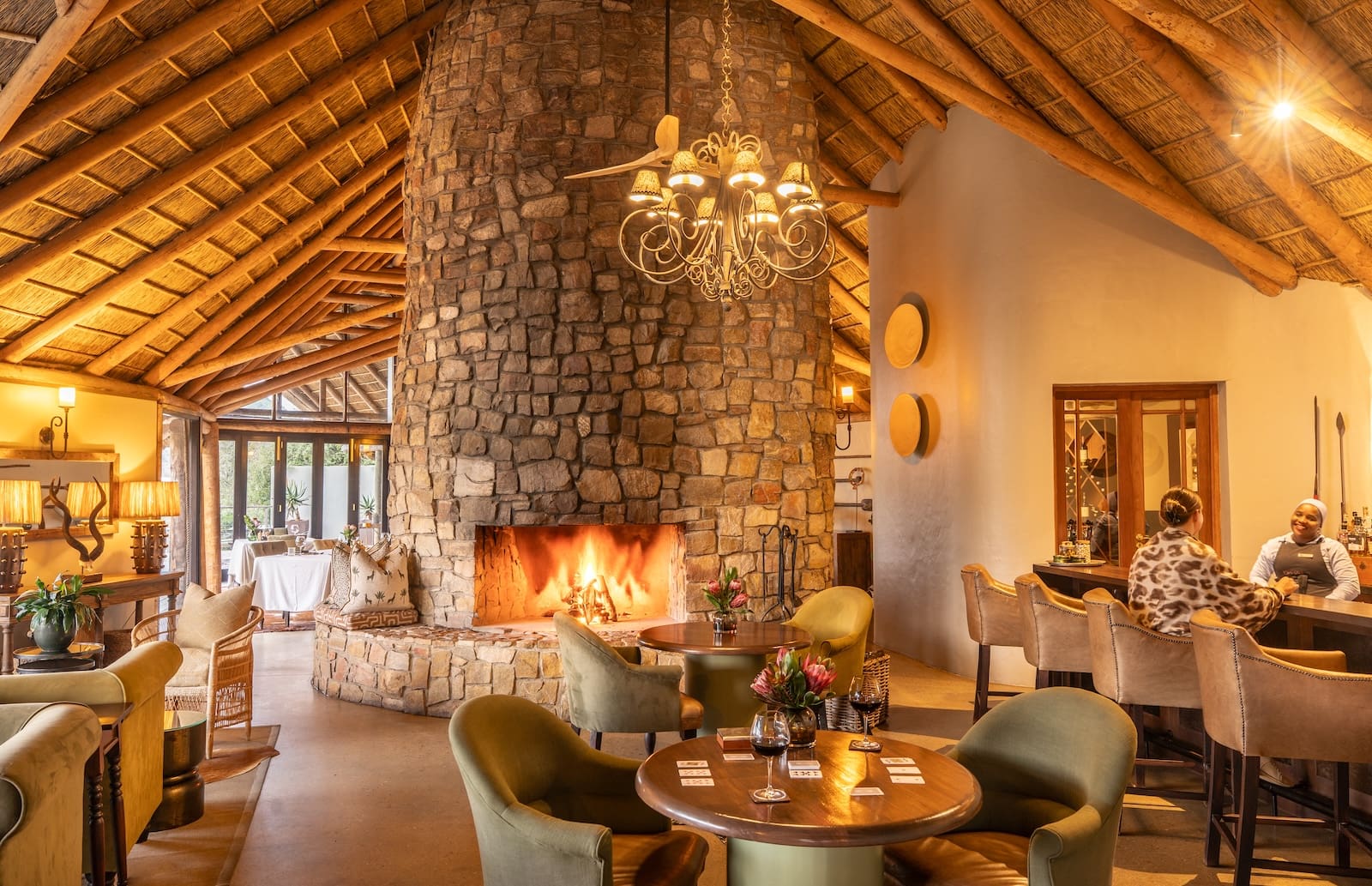 KWANDWE PRIVATE GAME RESERVE - Great Fish River Lodge - Main Area - Cosy fireplace