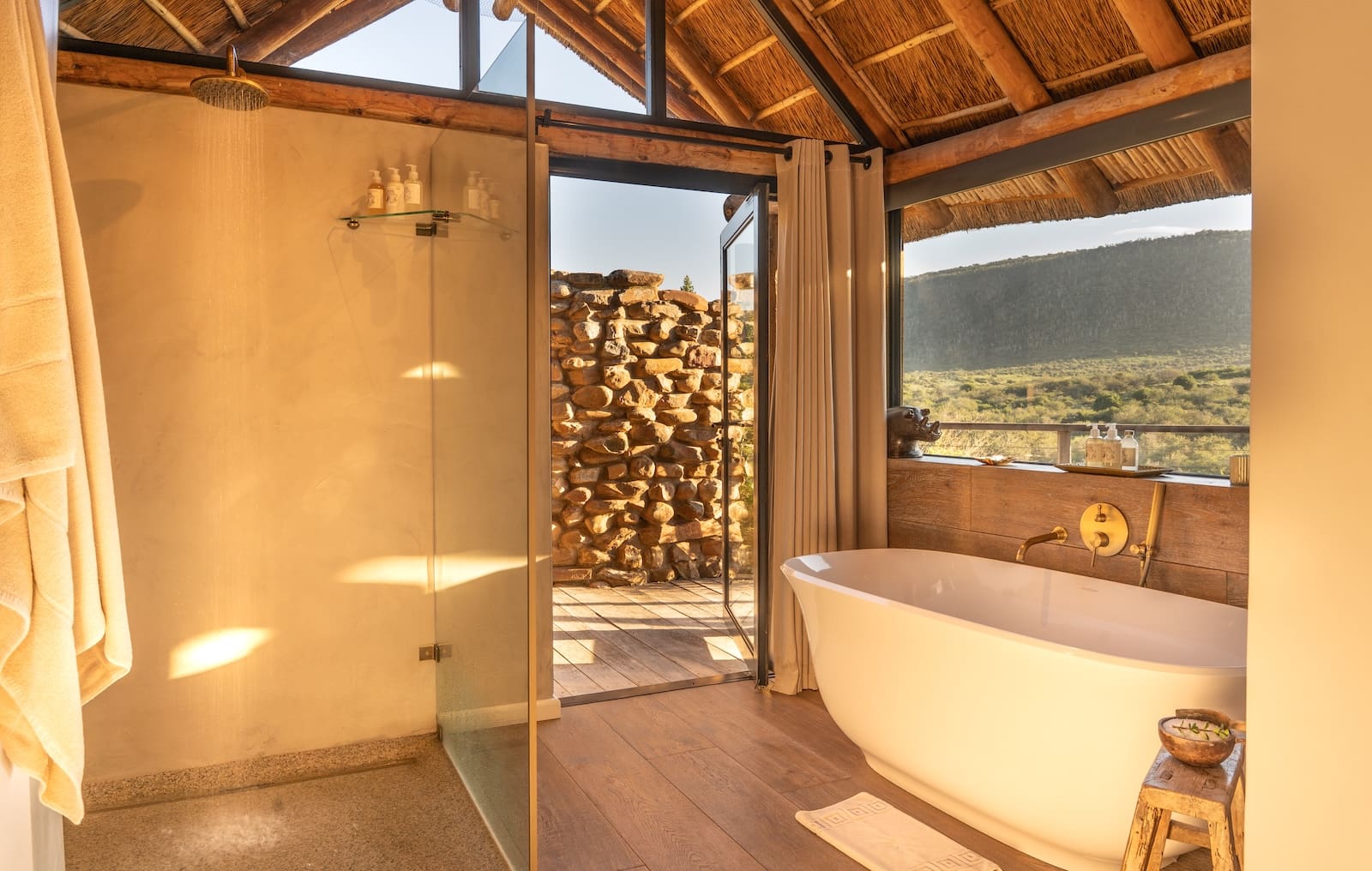 KWANDWE PRIVATE GAME RESERVE - Great Fish River Lodge - Suite - En-suite 2