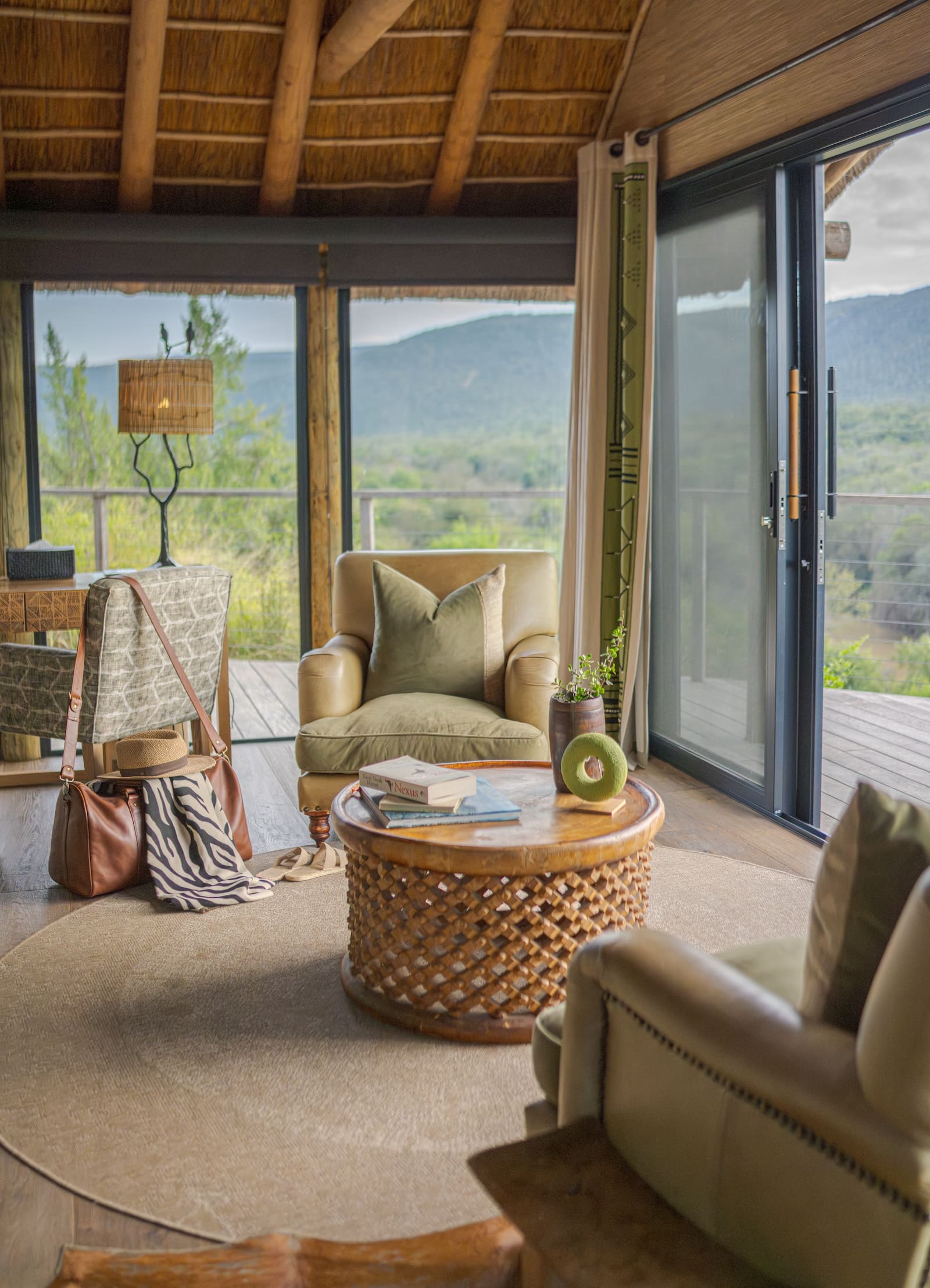 KWANDWE PRIVATE GAME RESERVE - Great Fish River Lodge - Suite - Interior 9